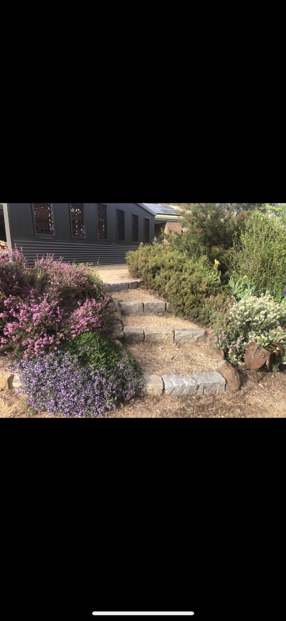 Semi-Private Half House With Games Room & Jacuzzi In Maiden Gully, ベンディゴ エクステリア 写真